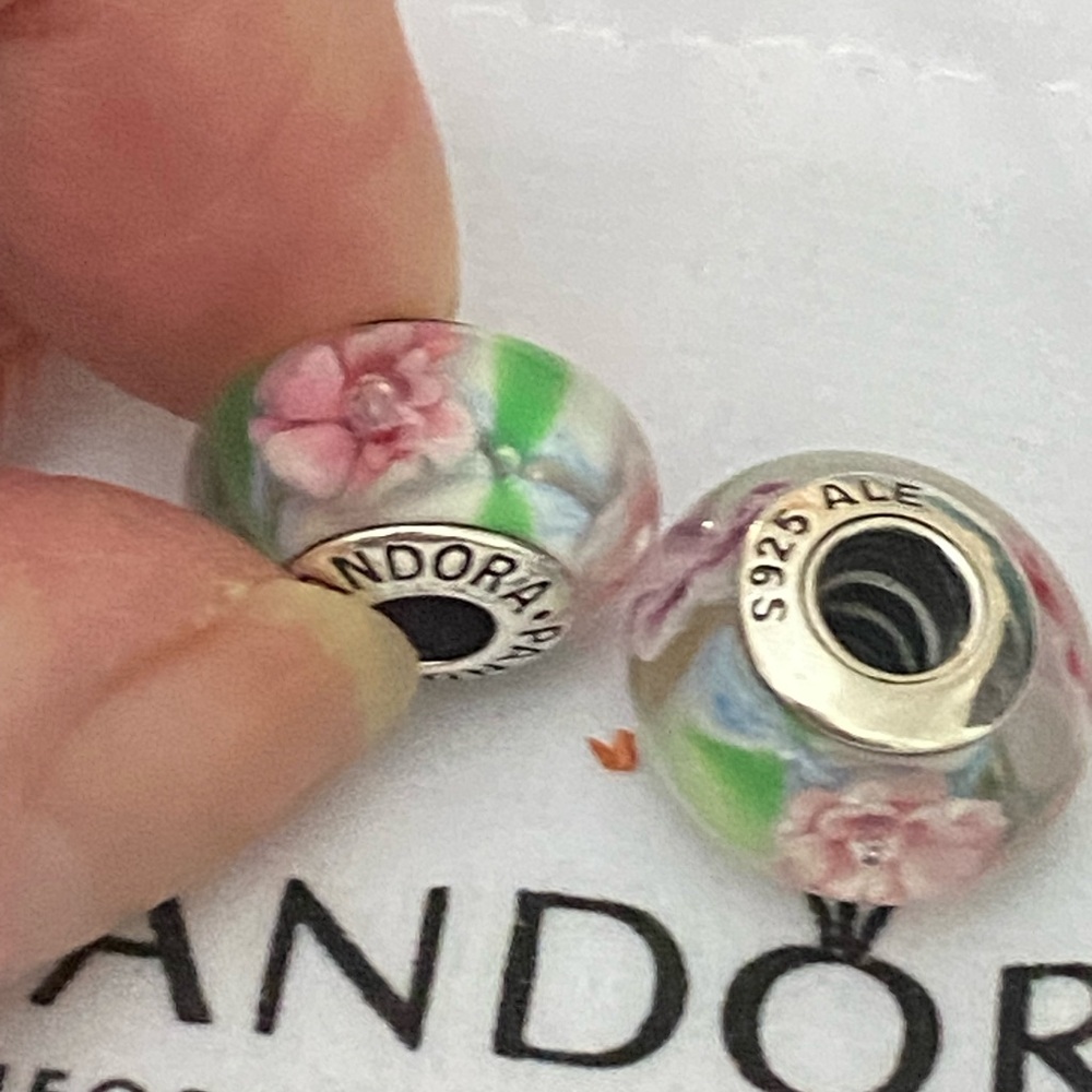 COPY - Preowned Pandora Field of Flowers Murano Glass Beads.